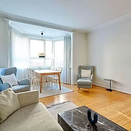 Perfect For Friends & Families In Charming Area Copenhaga